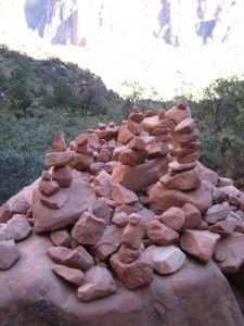 Cairns mark the trail to Emerald Pool